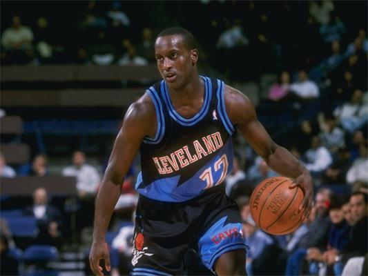 鞋面采用輕 鞋面采用輕