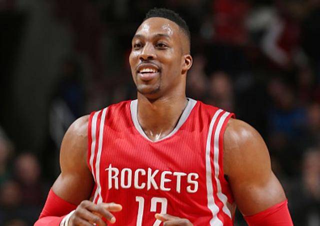 他的表現更 他的表現更