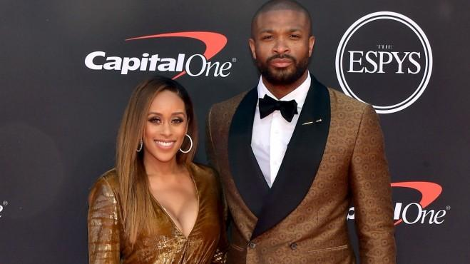 她迅速顺下 她迅速顺下