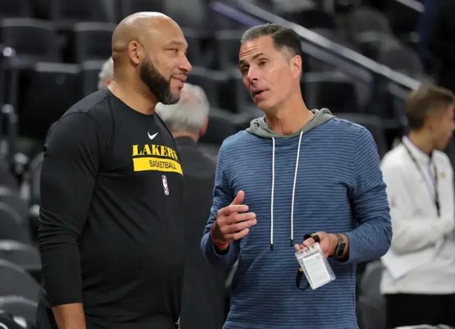 开场站位谨 开场站位谨